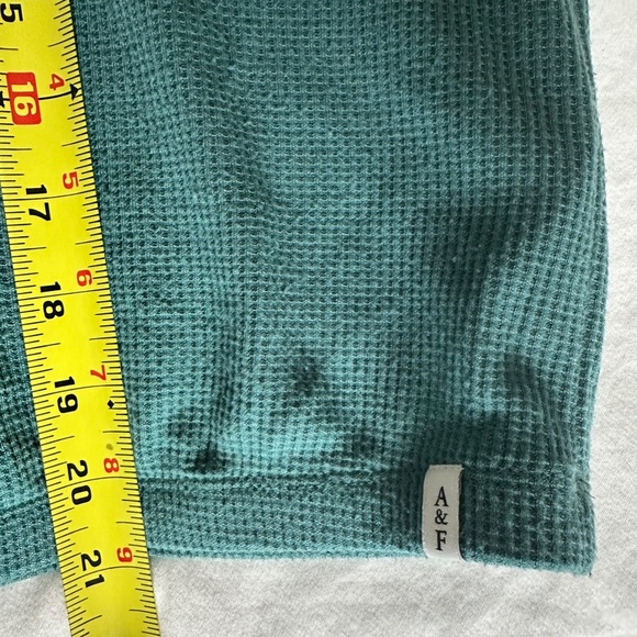 Abercrombie Kids Waffle Short Sleeve Shirt — Size 17/18 - Picture 5 of 5